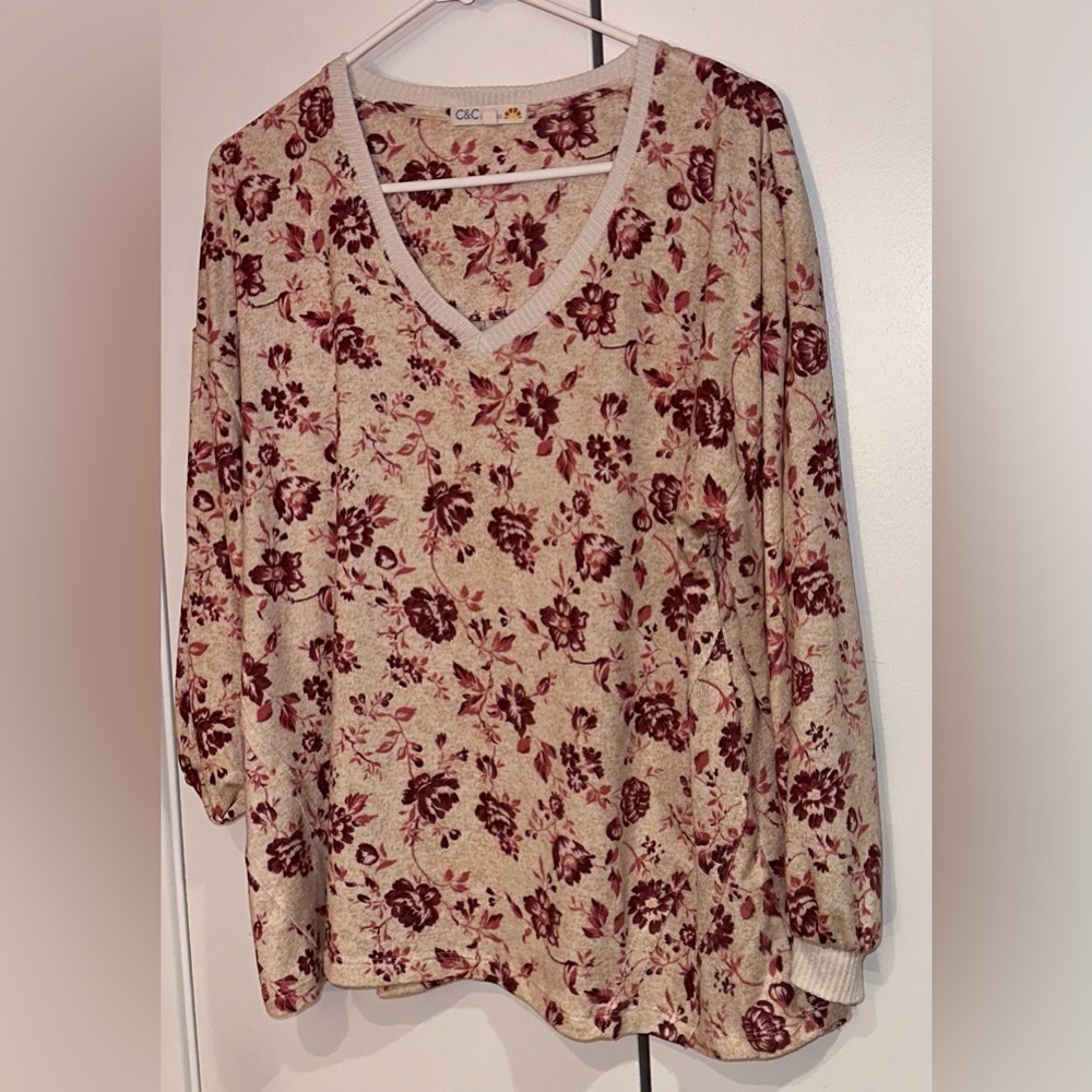 C&C California V-Neck Long Sleeve Top. Size 1X